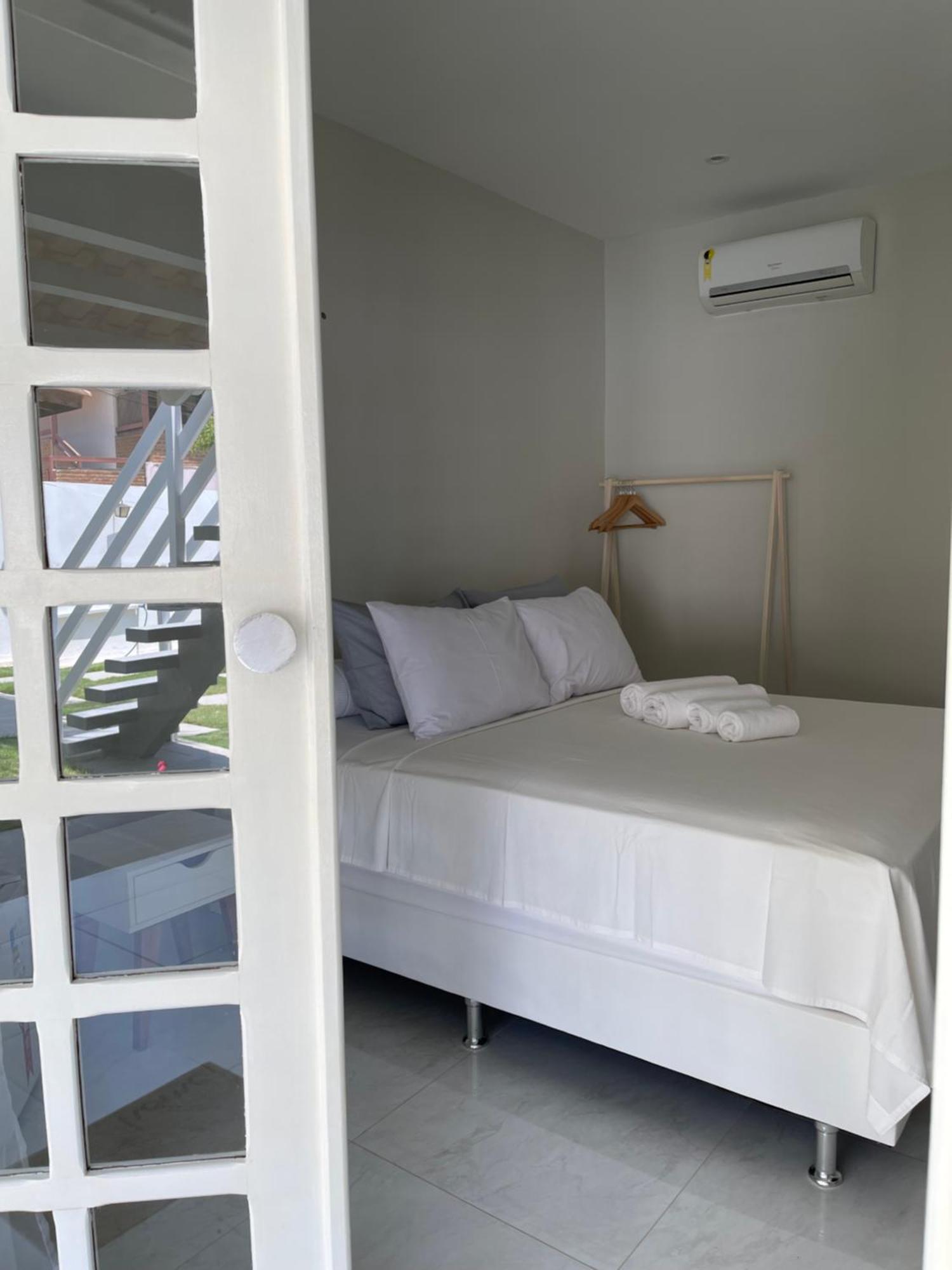 Hotel Charlotte House Canoa Quebrada Exterior foto